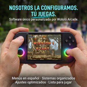 unas manos cogiendo una consola retro portatil ya configurada y lista para jugar