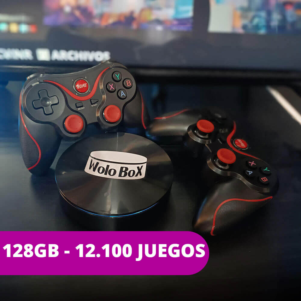 Dos mandos inalámbricos junto a una wolobox